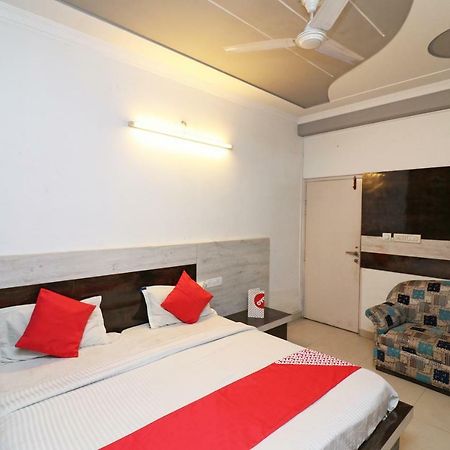 Oyo 8076 Hotel Europe Plaza Lucknow Bagian luar foto