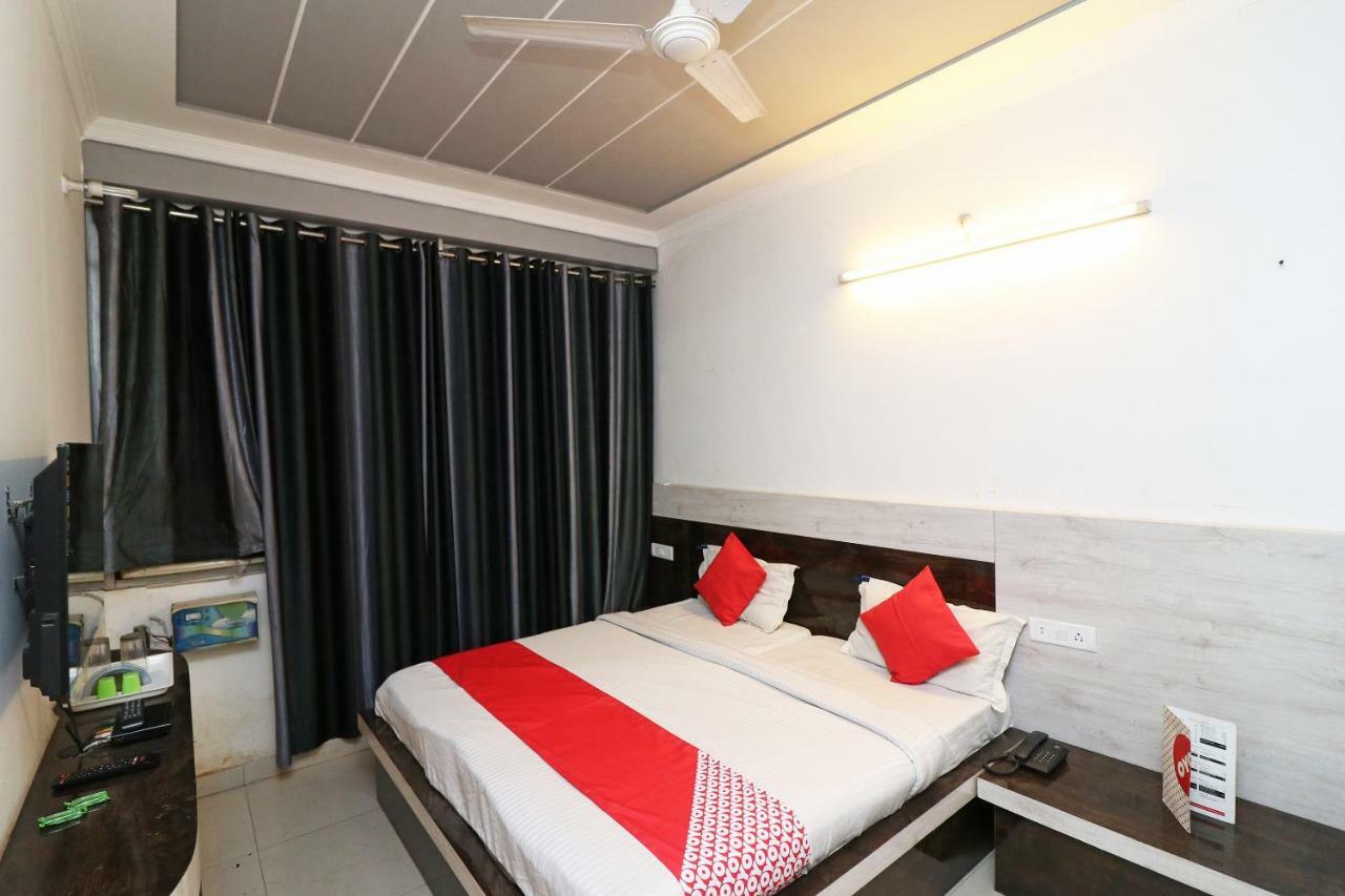 Oyo 8076 Hotel Europe Plaza Lucknow Bagian luar foto